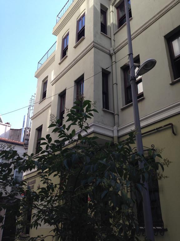 The Hub Hostel Istanbul Exterior photo